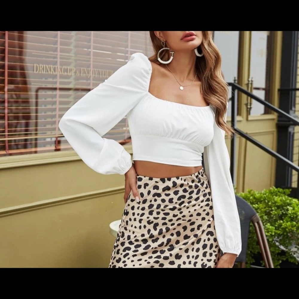 white long sleeve crop top size xs!!